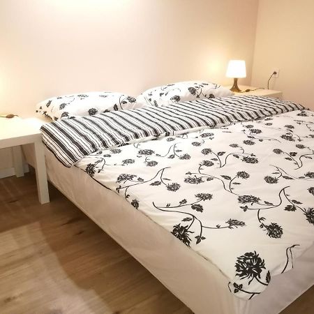 White Rose Apartment Boedapest Buitenkant foto