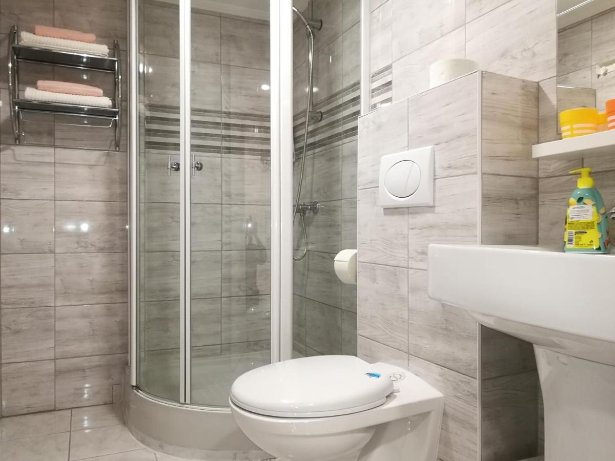 White Rose Apartment Boedapest Buitenkant foto