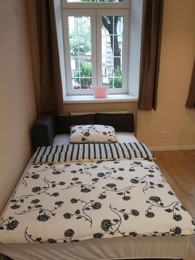 White Rose Apartment Boedapest Buitenkant foto